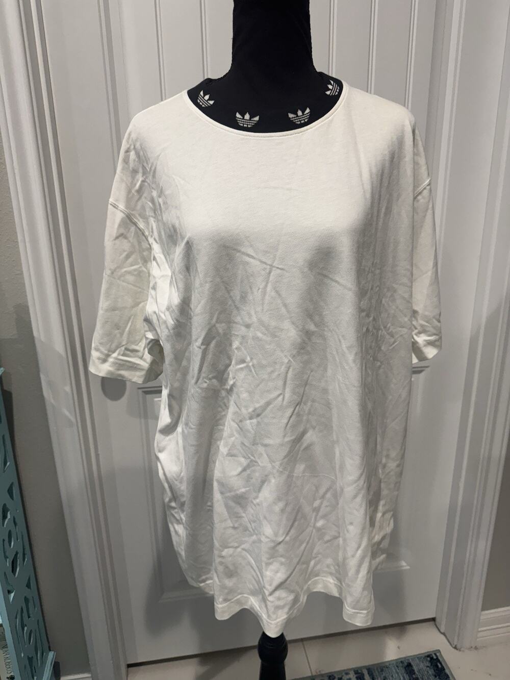 New Adidas White Fancy Next T-shirts Men’s Size Large New with Tags